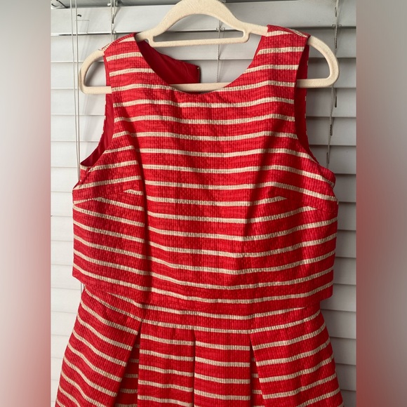 Taylor Romantic overlay stripe one piece pleated midi dress size 6 - Picture 3 of 7